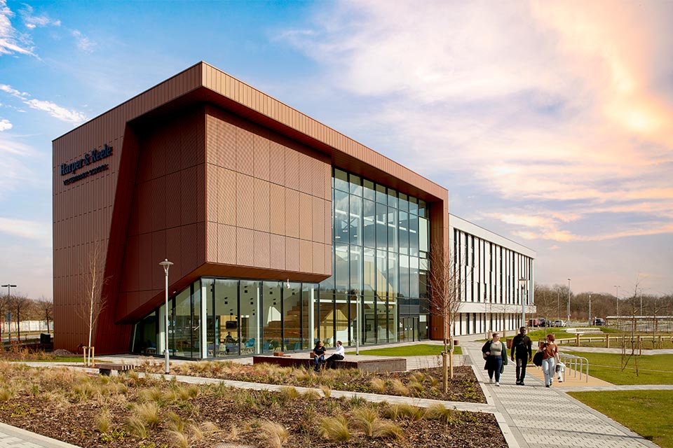 Harper Keele Vet School opens