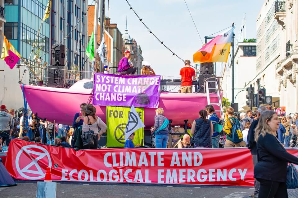 Extinction Rebellion’s activists more likely to be new to protesting, study shows