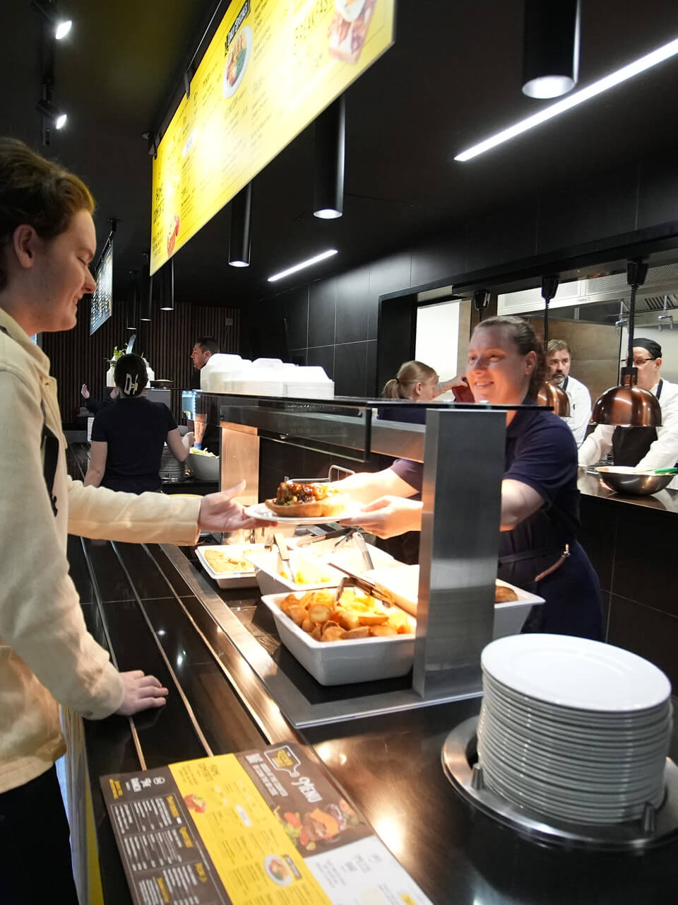e&c-hotel-catering-room-image-960x1280.jpg