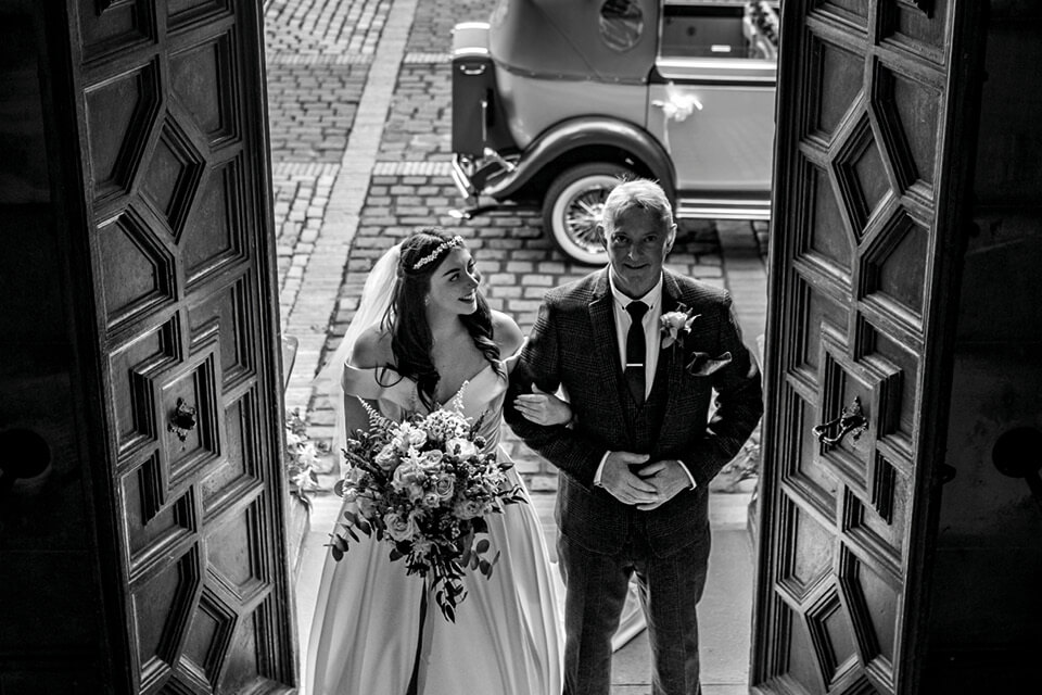 e&c-weddings-ceremony-image4-960x640.jpg