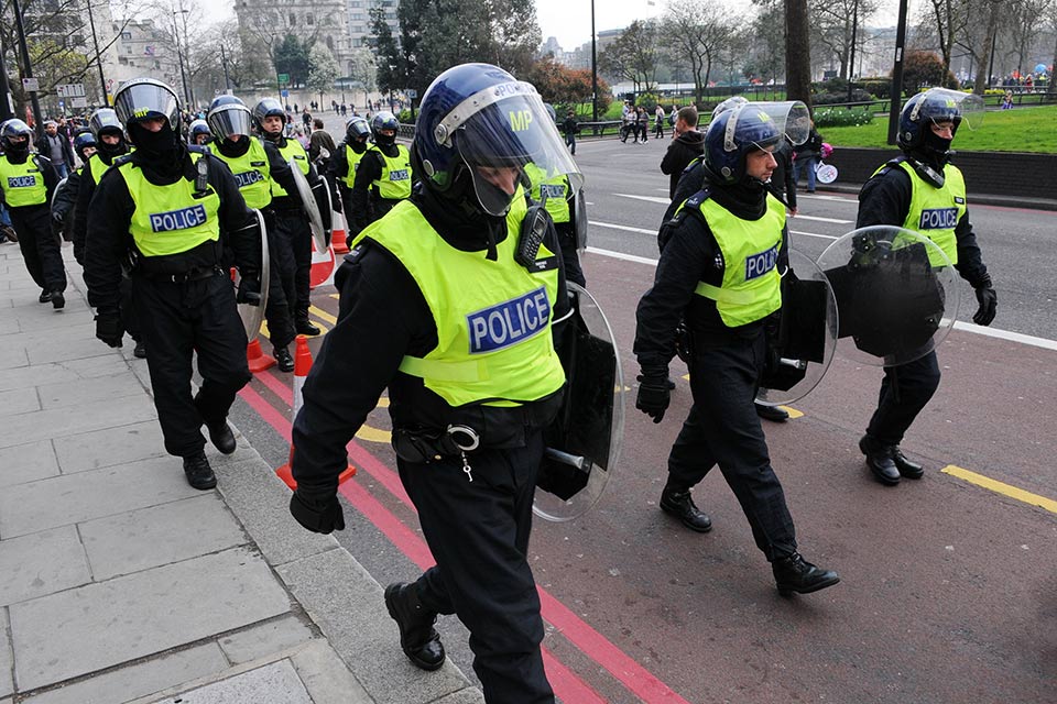 New report finds social identity was key to how the English 2011 riots spread