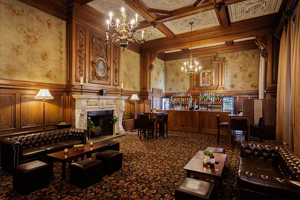 university-common-room-bar.jpg
