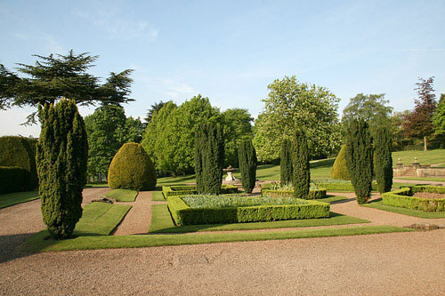 Mary Glover parterre