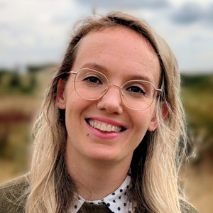 Dr Emily Maguire