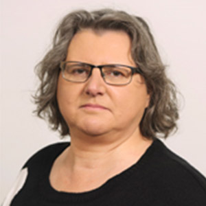 Dr Nikki Kuiper