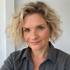 Dr Rebecca Nowland