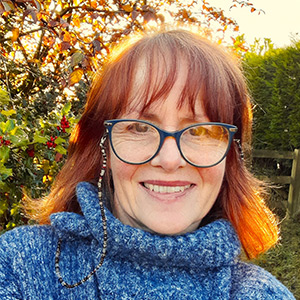 Dr Suzanne Molesworth