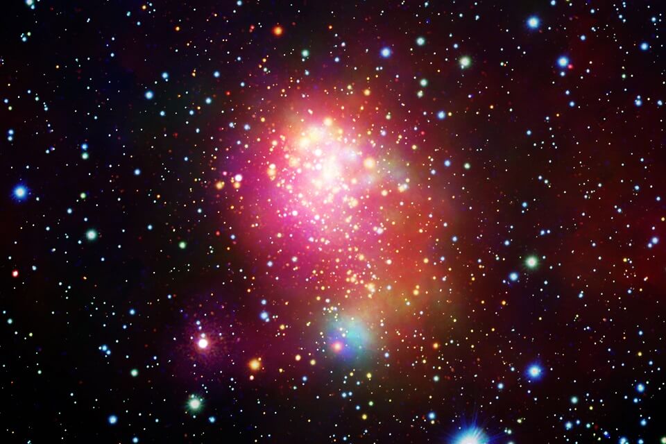 Researchers reveal new pictures of supermassive star cluster close to Earth