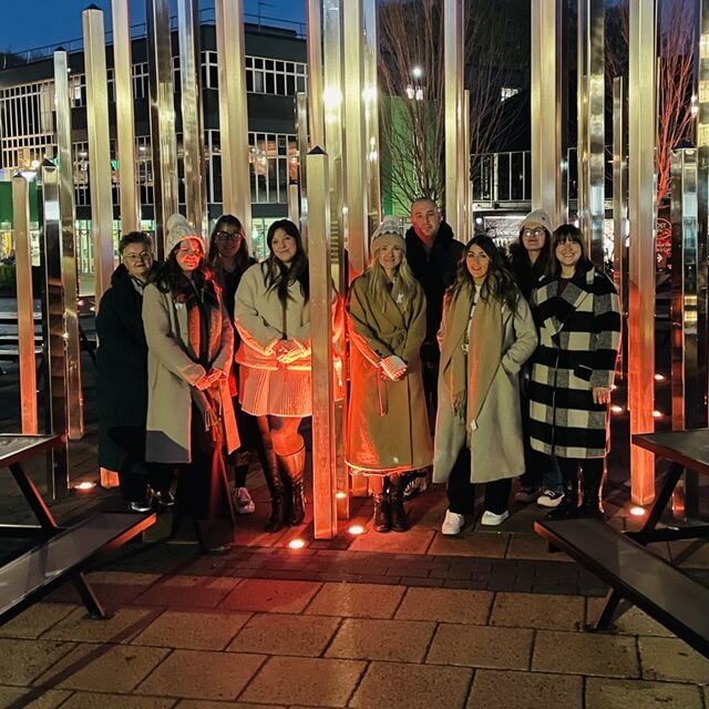 Support team with orange light