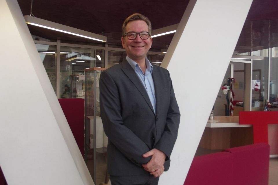 Keele Professor receives prestigious award for medical devices design expertise