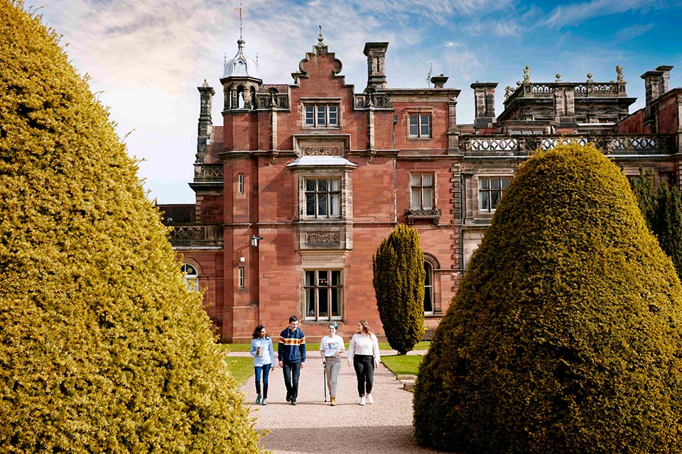 Photo of students outside Keele Hall
