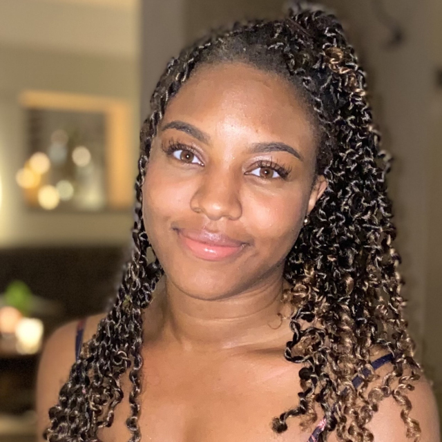 Holly Cross and Oaks RA Tia