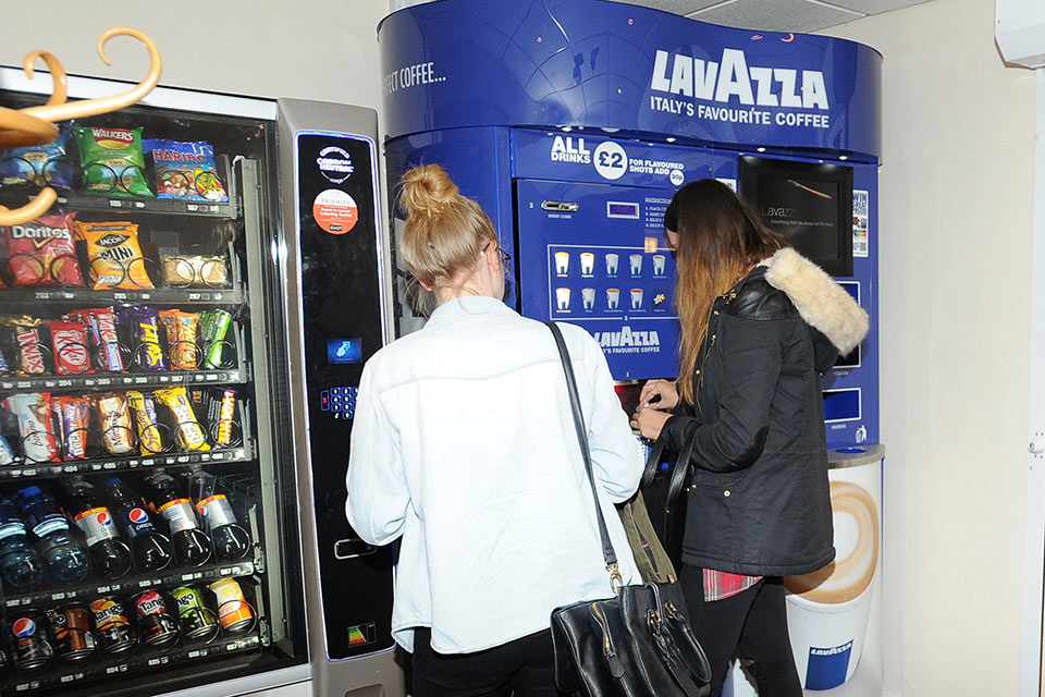 Keele students using Keele vending machines