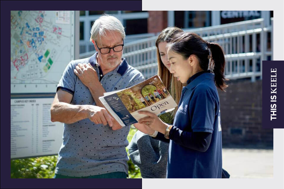Student visiting a Keele open day