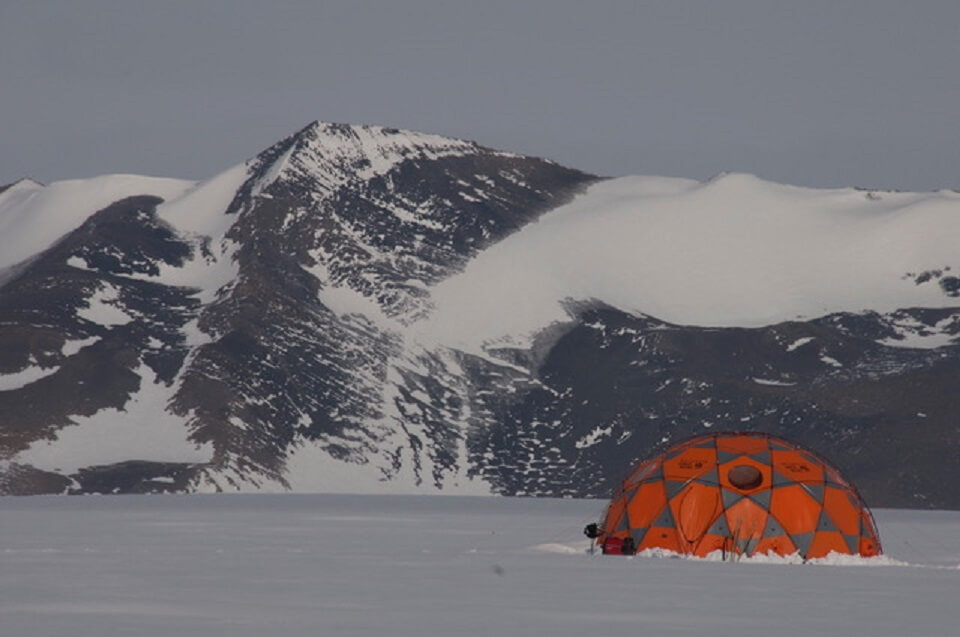 News: Research sheds new light on role of sea ice in controlling atmospheric carbon levels