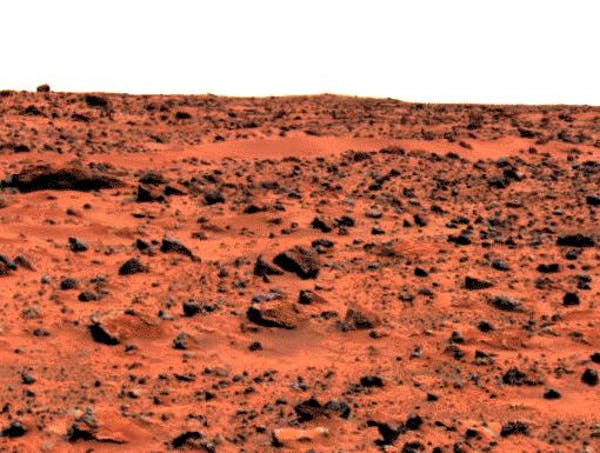 An enhanced colour image of the surface of Mars taken by the Imager for Mars Pathfinder. NASA/JPL/USGS