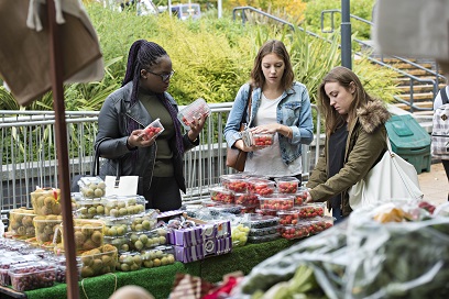 Students at the Farmers market
